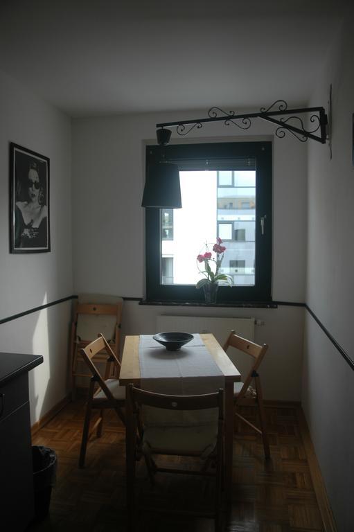 Köln Appartement Zimmer foto